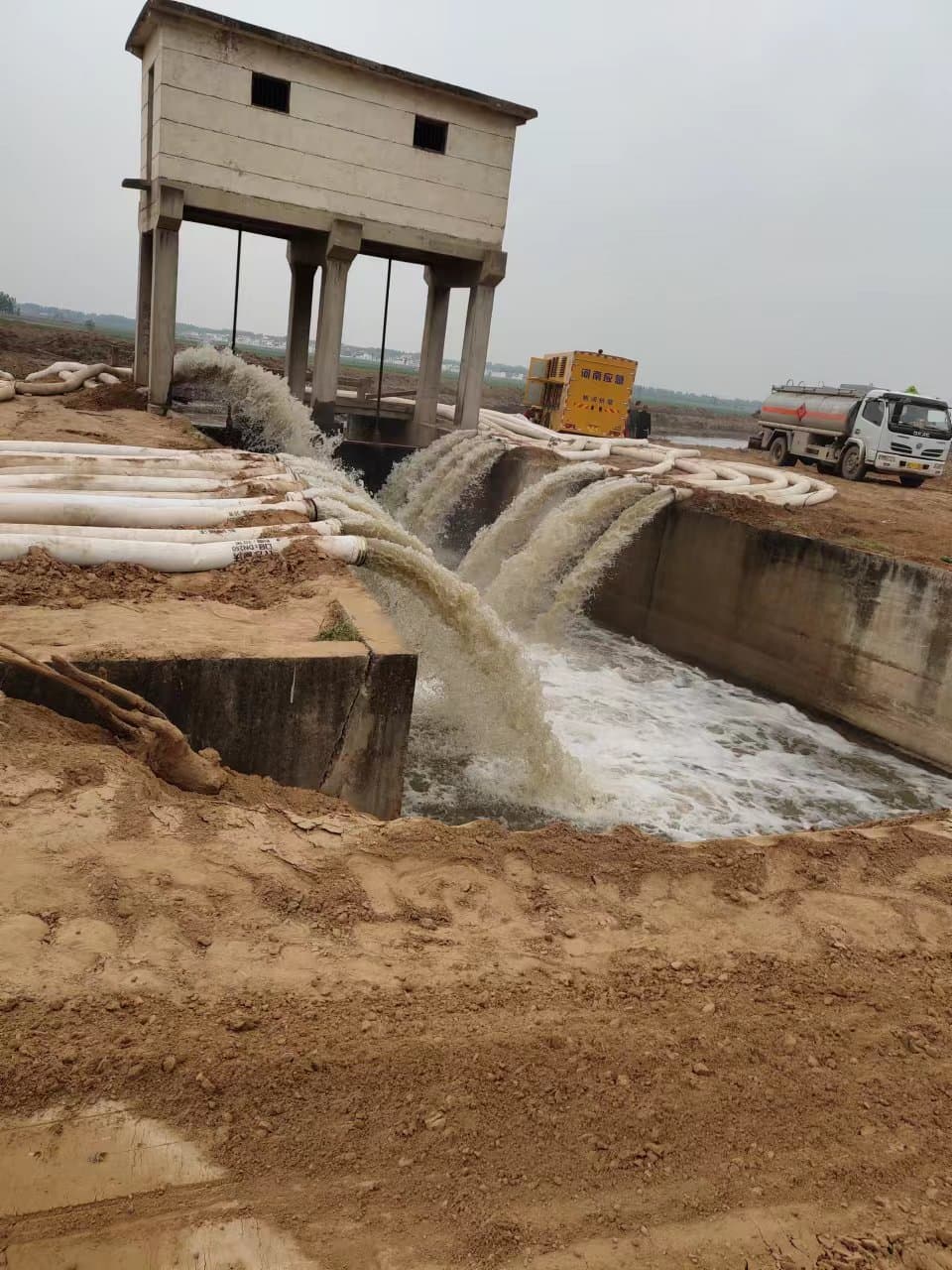 河南720特大暴雨郑州·新乡抢险排涝现场照片